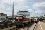 232 223 der DGT durchfährt zum Aufnahmezeitpunkt den Würzburger Hbf.