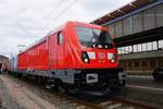 Am 17.09.2017 fand auf dem Hbf. Zwickau ein Bahnhofsfest statt. Von DB Chargo kam die neue 187 131.Mein Standort ist in einem für das Publikum freigegebenes Areal zwischen 2 Gleisen.