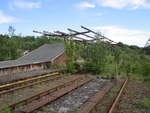 Reste vom Bahnsteig im stillgelegenden Bahnhof Georgenthal am 30.Mai 2020.