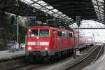 111 014-7 mit dem RE9 auf Gleis 8 im Hbf Aachen.