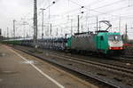 186 206 von Railtraxx steht in Aachen-West mit einem Jaguar-Autozug aus Graz-Vbf(A) nach Zeebrugge(B).