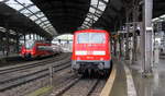 Ein Nachschuss von der 111 115 DB steht mit dem RE4 von Aachen-Hbf nach Dortmund-Hbf.