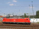185 048-6 DB rangiert in Aachen-West. 
Aufgenommen vom Bahnsteig in Aachen-West. 
Bei Sommerwetter am Nachmittag vom 3.8.2018.