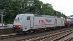 185 578  Christine  der Crossrail mit einem Gterzug Richtung Kln bei der Durchfahrt im Aachener Hbf 12.8.09