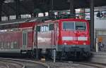 111 016 mit dem RE10422 aus Dortmund in Aachen Hbf, danach fuhr dieser Zug in die Abstellgruppe und es kam ein anderer Wagenpark in Umlauf 28.3.10