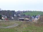 Blick auf den ehemaligen Gter-und Containerbahnhof von Annaberg-Buchholz Sd. Die Gleise wurden vor Jahrenschon hersus gerissen. (25.04.08)