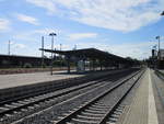 Die Bahnsteige 2 und 3 in Arnstadt am 30.Mai 2020.