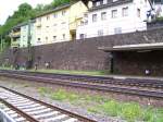 Der Bahnsteig 1 am 24.07.2007 in Assmanshausen.
