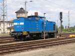 293 021 der Pressnitztalbahn steht in Bad Kleinen vor dem Wasserturm. 17.07.2007