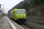 185 534-5 CFL Cargo durchfährt am 17.10.2014 beim Umsetzten an einen anderen Güterzug den Bahnhof Bad Schandau Richtung Dresden.