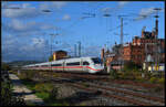 Ein unerkannt gebliebener ICE4 am 22.10.2026 in Bamberg auf dem Weg nach M�nchen.