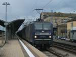 143 056 und eine Schwestermaschine von RBH durchfahren am 19. April 2013 mit einem Kesselzug den Bahnhof Bamberg Richtung Hafurt.