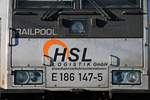 Detailaufnahme von Railpool/HSL E 186 147-5, als sie am 05.11.2015 auf einem Stumfgleis von Bahnsteig 2/3 in Basel Bad Bf abgestellt war.