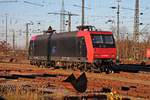 Am Nachmittag des 02.12.2015 stand RheinCargo 145 084-0 (ex. 481 002-4) abgestellt im nördlichen Vorfeld vom Badischen Bahnhof von Basel und wartete auf ihre nächste Leistung.