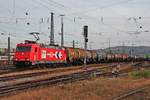 Mit einem leeren Kesselzug aus Cornaux fuhr am 04.10.2017 die ATLU/RHC 2055 (185 587-3)  MEV  über Gleis 1 durch den Badischen Bahnhof von Basel in Richtung Deutschland.