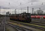 Ebenfalls am 13.02.2014, die Re 425 177 zusammen mit zwei Schwester etwas weiter hinten in der BLS Abstellgruppen in Basel Bad Bf und wartet auch im Regen auf ihren nächsten Einsatz.