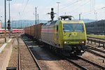 Einfahrt am 17.06.2015 von Alpha Trains/Crossrail 145-CL 031 (145 103-8) mit einem Containerzug nach Belgien in Basel Bad Bf.