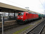 DB - Lok 185 166-6 unterwegs im Basel Badischer Bahnhof am 23.11.2016