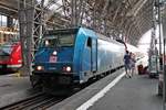 Nachdem am 05.07.2015 die 146 246-4  Bahnland Bayern/Xaver  einen RE (Würzburg Hbf - Frankfurt (Main) Hbf) in den Endbahnhof brachte, stand sie am Bahnsteig um in kürze ins Vorfeld zu rangieren.