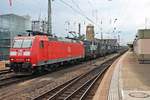 Durchfahrt am 22.07.2015 von 185 108-8 mit einem SAMSKIP-Containerzug über Gleis 1 durch den Badischen Bahnhof von Basel in Richtung Rangierbahnhof Muttenz.