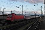 Einfahrt am Morgen des 27.07.2015 von 101 136-0 mit dem IC 61419 (Duisburg Hbf - Basel SBB)/CNL 40419 (Amsterdam Centraal - Zürich HB)/CNL 479 (Hamburg-Altona - Zürich HB) auf Gleis 3 des