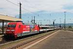 Einfahrt am 31.07.2015 von 101 080-0  Luzern erlebnisreiCH  mit dem EC 6 (Chur HB  Kurswagen /Zürich HB - Hamburg Altona) in den Badischen Bahnhof von Basel.