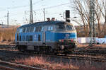 218 002 - 4 der SEL wartet am 01.03.2026 in Bebra auf weitere Besch�ftigung, vom Gleis 3 hatte man eine gute Sicht. Die immerhin schon 58 Jahre alte Maschine macht �u�erlich einen gepflegten Eindruck
