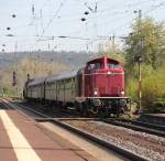 211 019-5 und 50 3610 kommen von einem kleinen Abstecher zurck nach Bebra. Aufgenommen am 28.04.2012.