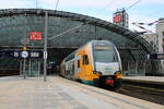 ODEG 445 101 verlässt Berlin Hbf zur Fahrt als RE8 nach Wittenberge. (03.04.2023)