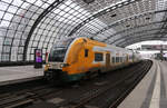 ODEG Elektrotriebzug 3462003 fährt hier am 9.2.2026 um 13.36 Uhr in Richtung Ostbahnhof in den Berliner HBF ein.