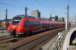 Hier 442 318-2 als RE7 (RE91521) von Wünsdorf-Waldstadt nach Berlin Zoologischer Garten, bei der Einfahrt am 6.7.2013 in Berlin Hbf.