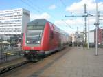 Hier ein RE2 von Rathenow nach Cottbus, bei der Einfahrt am 1.4.2010 in Berlin Alexanderplatz.