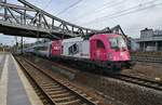 5 370 002 fährt am 11.3.2017 mit dem EC54  Berlin-Gdynia-Express  von Gdynia Glowna nach Berlin Gesundbrunnen in den Endbahnhof ein.