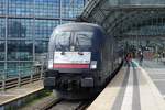 Die MRCE Dispo-Lok 182 501-7 zog den LOC 1818 der Locomore aus Stuttgart nach Berlin Hauptbahnhof (22.04.2017). Ich habe keine Kenntnis ob die Lok für Hectorrail oder direkt für Locomore im Einsatz ist. 