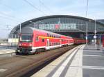 Am 29.Oktober 2007 fuhr dieser Regionalzug aus dem Bahnhof Berlin-Hauptbahnhof aus. Er fuhr nach Dessau Hbf.