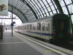 Nachschuss auf den letzten Wagen des Berlin-Warschau-Express. Fotografiert am 09.04.08 im Hauptbahnhof Berlin.