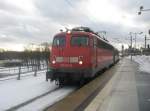 Hier 115 332-9 mit D441 von Berlin Zoologischer Garten nach Kiev Pass, bei der Einfahrt am 3.2.2010 in Berlin Hbf.