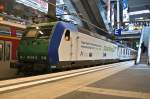 185 517-0 mit dem SZ 13289  sounding D  am 26. August 2010 in Berlin Hbf.