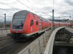 Hier ein RE1 von Brandenburg Hbf. nach Berlin Ostbahnhof, bei der Ausfahrt am 18.6.2011 aus Berlin Hbf.