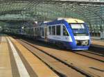 Hier VT806 von VT803 als HEX81002 von Berlin Ostbahnhof nach Magdeburg Hbf. und HEX81002 von Berlin Ostbahnhof nach Vienenburg, bei der Durchfahrt am 9.7.2011 durch Berlin Hbf.  