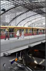 Obere Ebene -

Berlin Hauptbahnhof (Lehrter Bahnhof). 

17.08.2011 (J)