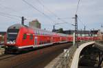 Hier ein RE1 (RE18128) von Frankfurt(Oder) nach Magdeburg Hbf., bei der Einfahrt am 30.4.2012 in Berlin Hbf. 