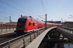 Hier ein RE1 (RE18111) von Magdeburg Hbf. nach Frankfurt(Oder), bei der Ausfahrt am 1.5.2013 aus Berlin Hbf.