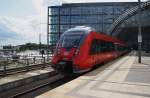 Hier 442 636-7 und 442 322-4 als RE7 (RE18724) von Dessau Hbf. nach Berlin Friedrichstraße, bei der Ausfahrt am 27.6.2013 aus Berlin Hbf. 