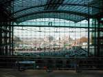 Berlin HBF - Ausblick vom S-Bahnsteig in Richtung Ausgang