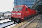 Hier 101 072-7 mit IC2243 von Bad Bentheim nach Berlin Ostbahnhof, dieser Zug stand am 1.2.2014 in Berlin Hbf.