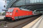 Hier 101 082-6 mit IC147 von Amsterdam Centraal nach Berlin Ostbahnhof, dieser Zug stand am 1.5.2014 in Berlin Hbf. 