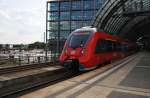 Hier 442 329-9 und 442 633-4 als RB14 (RB18929)  Airport-Express  von Nauen nach Berlin Schönefeld Flughafen, bei der Ausfahrt am 27.6.2014 aus Berlin Hbf.