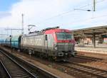 12.9.2017 Berlin-Lichtenberg. PKP EU46-506 / 193-506 mit Schüttgutzug bei der Durchfahrt.