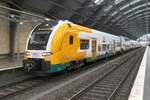 Der RE 1 mit dem führenden 3462 506 nach Frankfurt-Oder steht Ende November 2025 in Berlin Ostbahnhof zur Abfahrt bereit. 